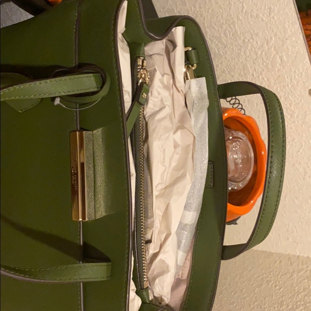 NWT Hunter Green Kate Spade Handbag - Picture 4 of 6